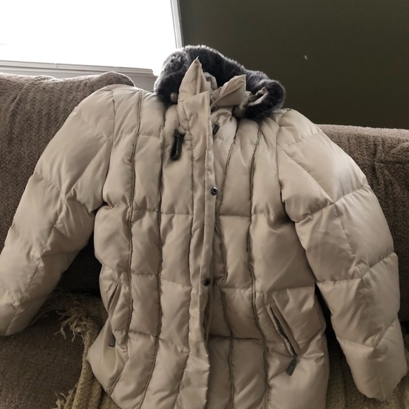 Woman’s Nautica winter coat - Picture 1 of 4